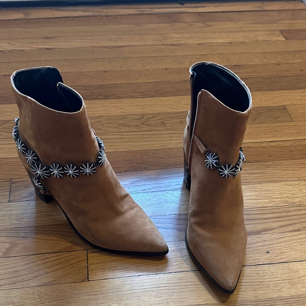 SCHUTZ Tan Ankle Boots with Silver Embellishments